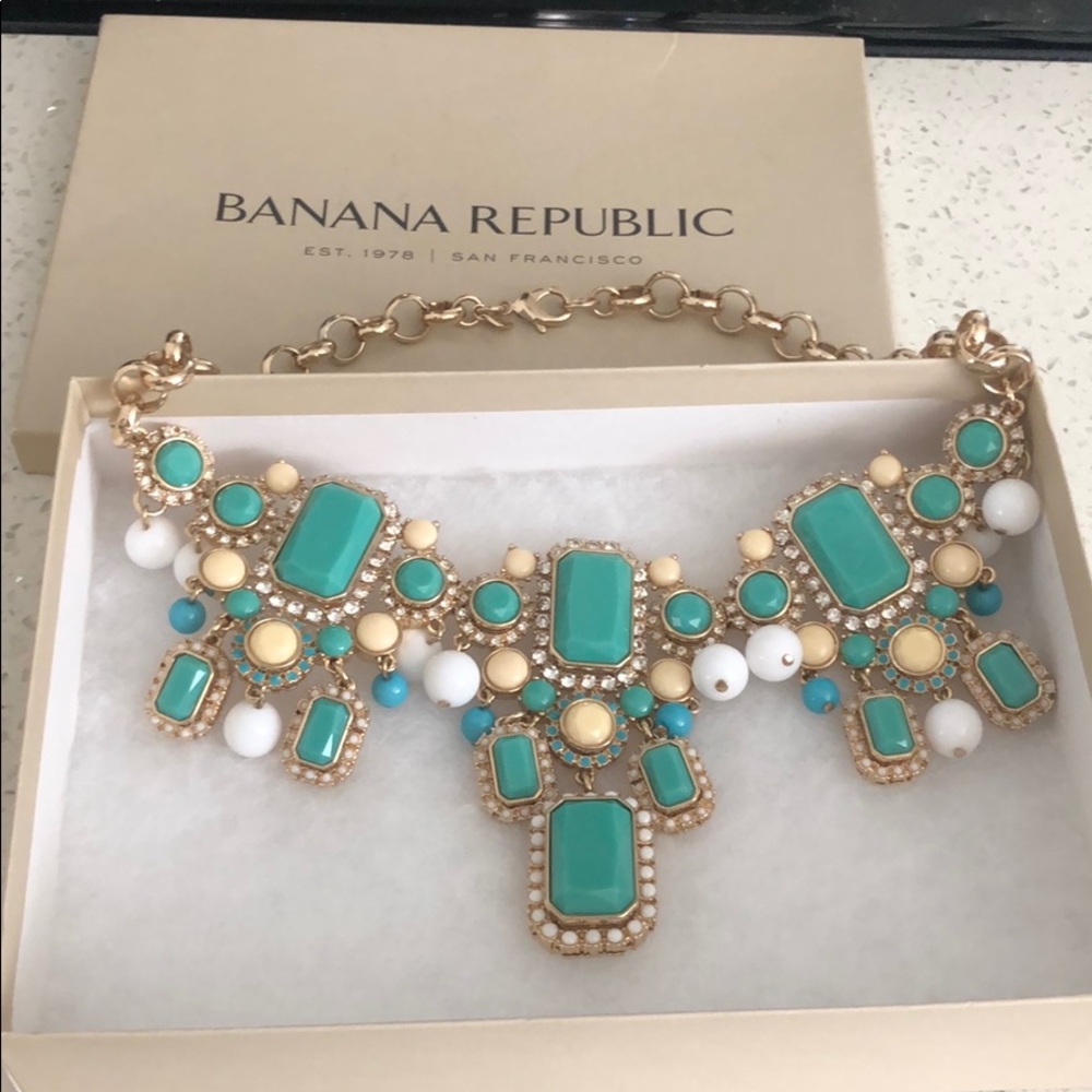 Banana republic Necklace